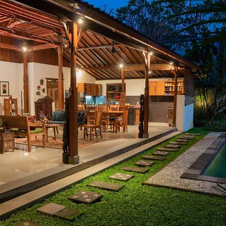 Rumah Joglo Ubud Exterior foto